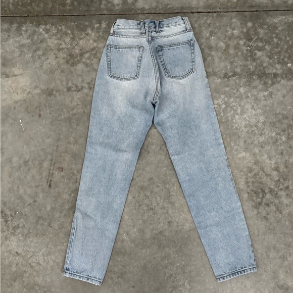 John galt brandy Melville Light Blue Denim mom Jeans - Picture 3 of 7
